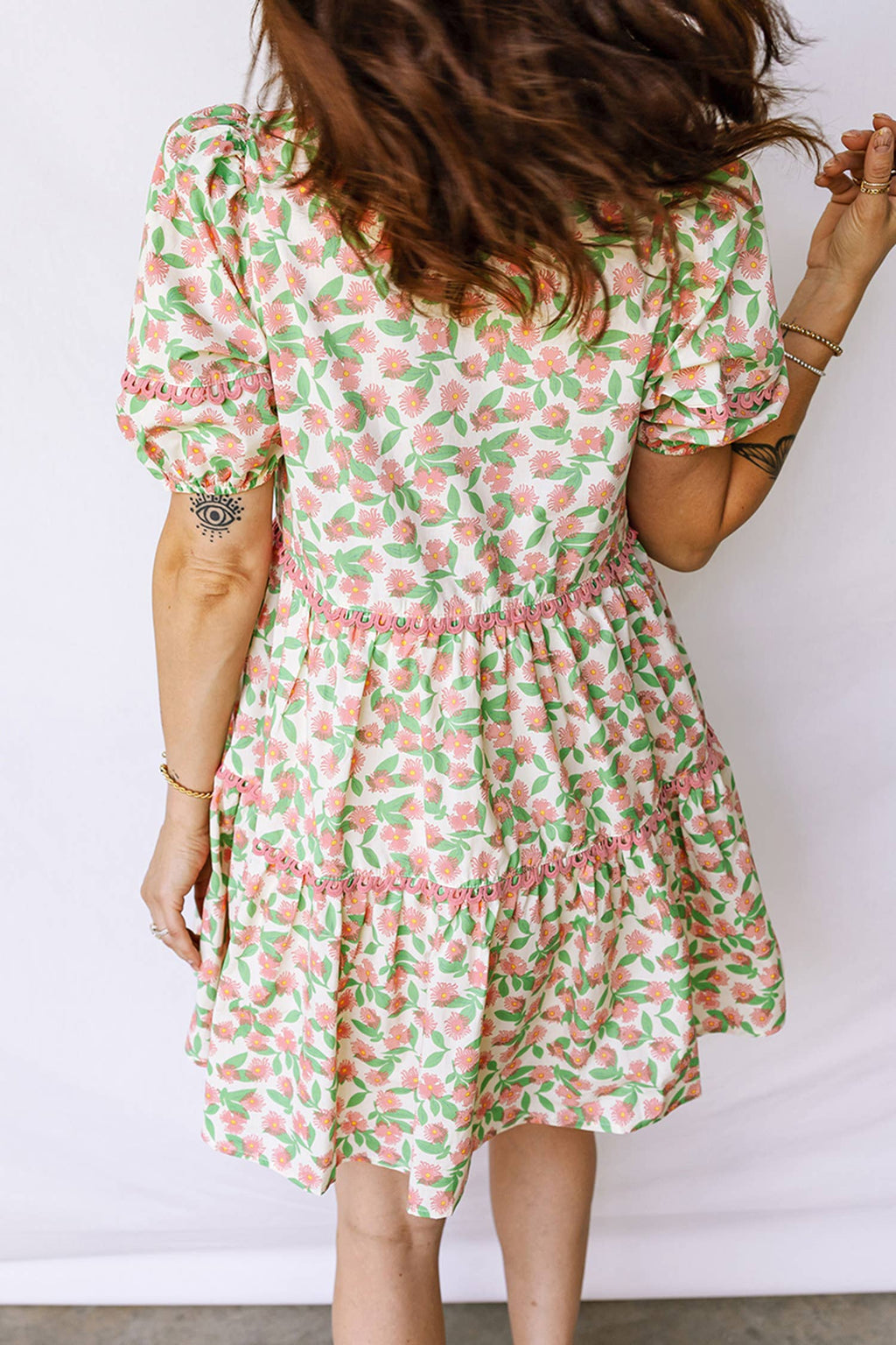 Contrast Neckline Trim Floral Short Puff Sleeve Dress