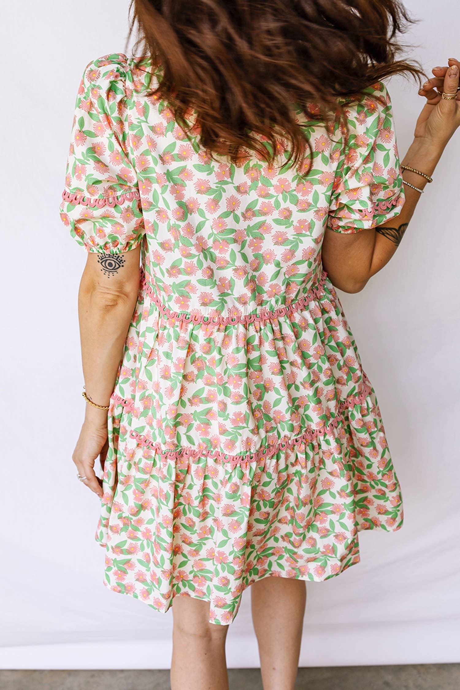 Contrast Neckline Trim Floral Short Puff Sleeve Dress