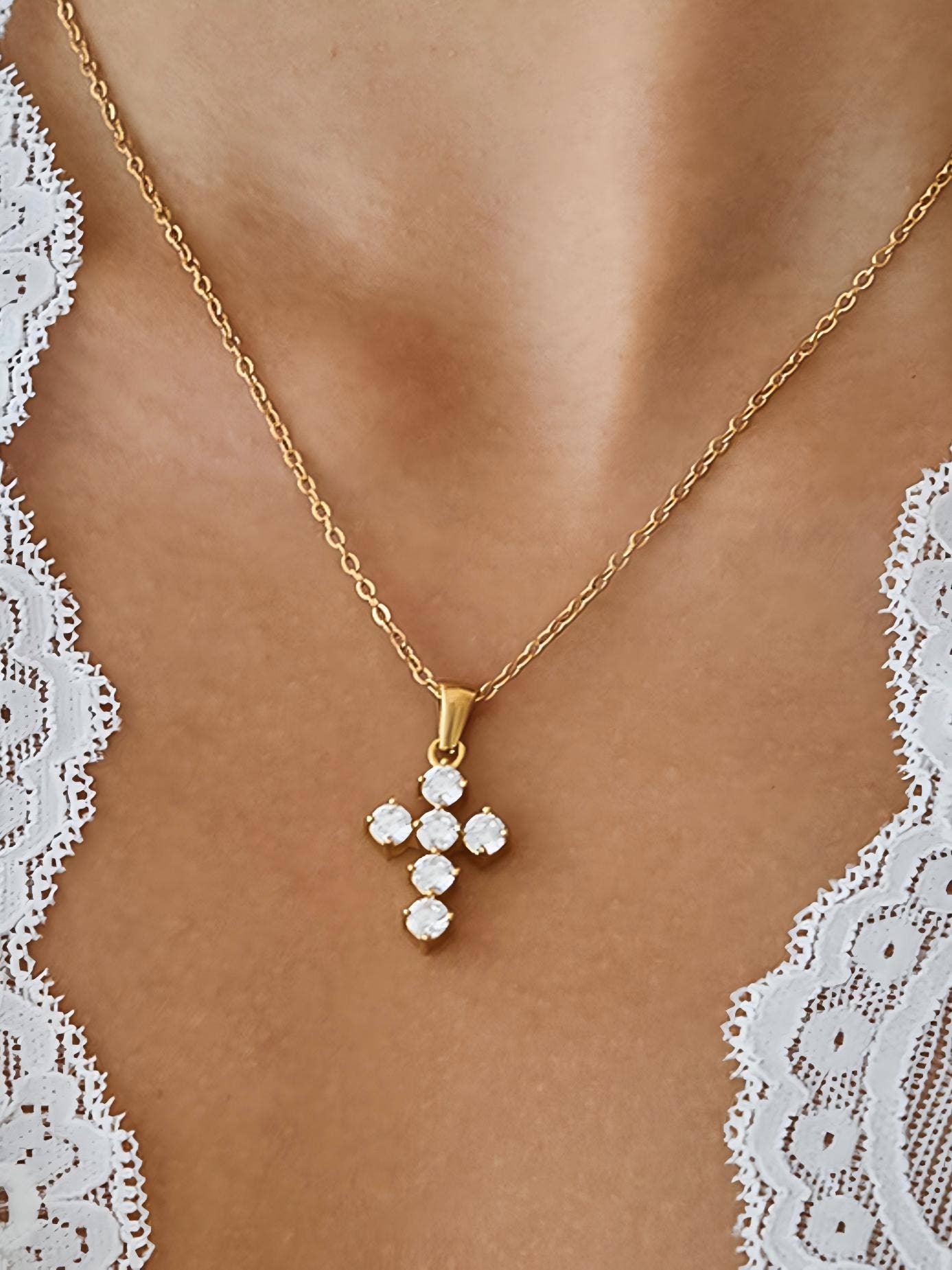 Raimon  Cross Necklace: Yellow Gold