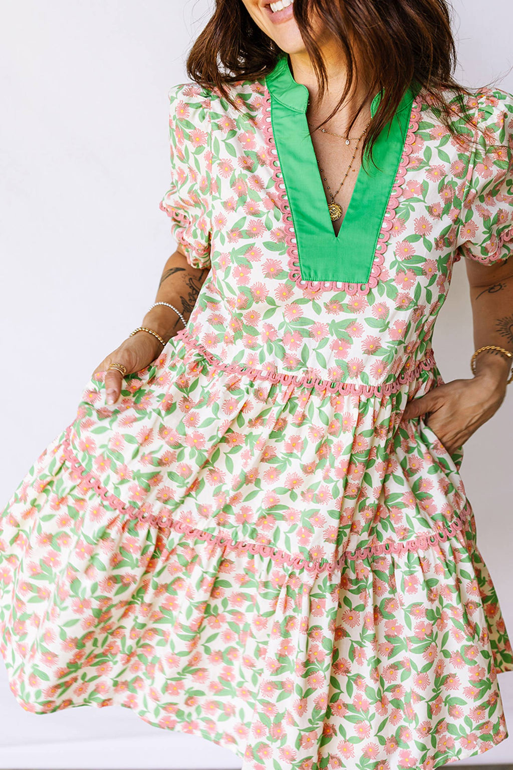 Contrast Neckline Trim Floral Short Puff Sleeve Dress
