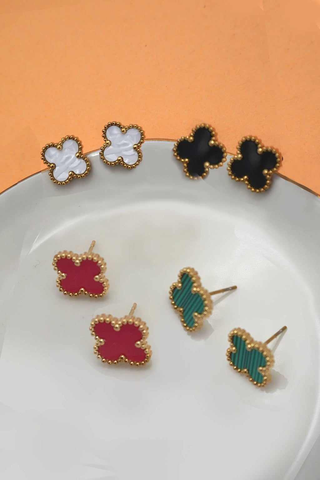 VINTAGE CLOVER  STUD EARRINGS