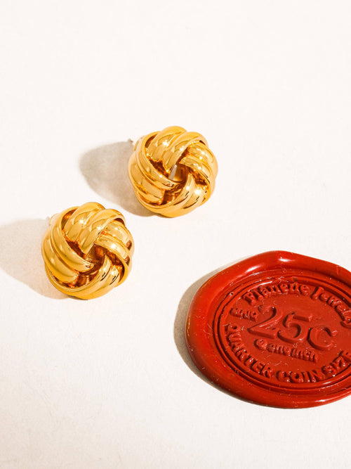 Alix Weaved Classic Studs: Yellow Gold